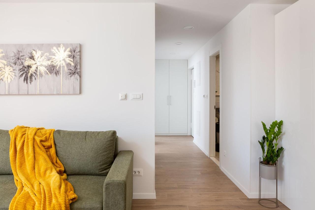 New & Modern Apartment Aa สปลิท ภายนอก รูปภาพ